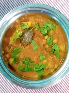 சன்னா மசாலா (Channa Masala recipe in tamil) செய்முறை முக்கிய புகைப்படம்
