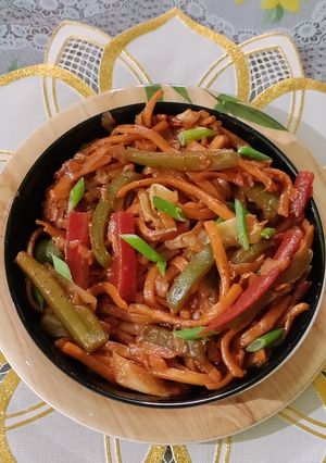A picture of Veg Chowmein.