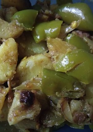 A picture of Potato capsicum veg.
