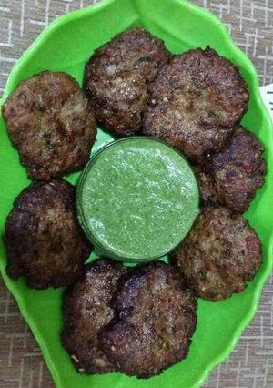 A picture of Kachy qeemay ke kabab.