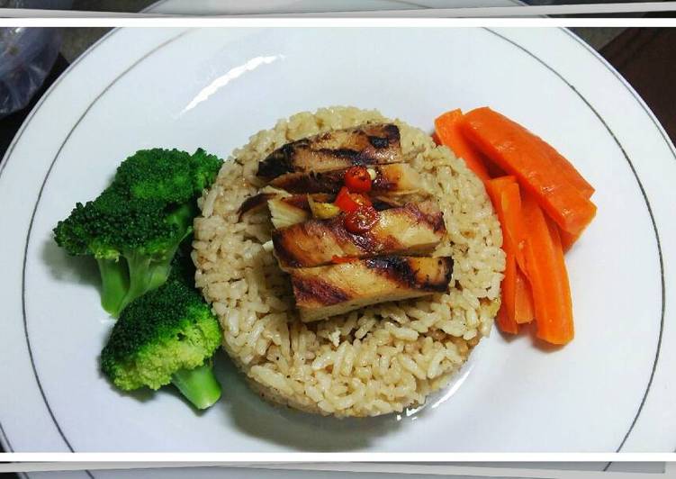 Resep Hainan Chicken Rice (Grilled Chicken Version) Menggugah Selera