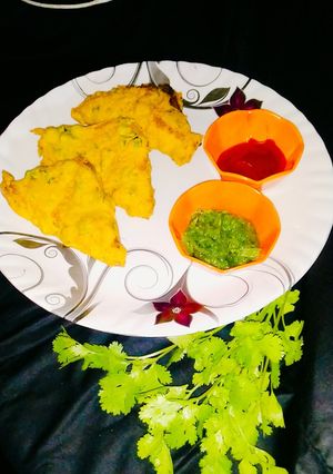 ब्रेड के पकौड़े (Bread Ke Pakode recipe in hindi) रेसिपी मुख्य फोटो