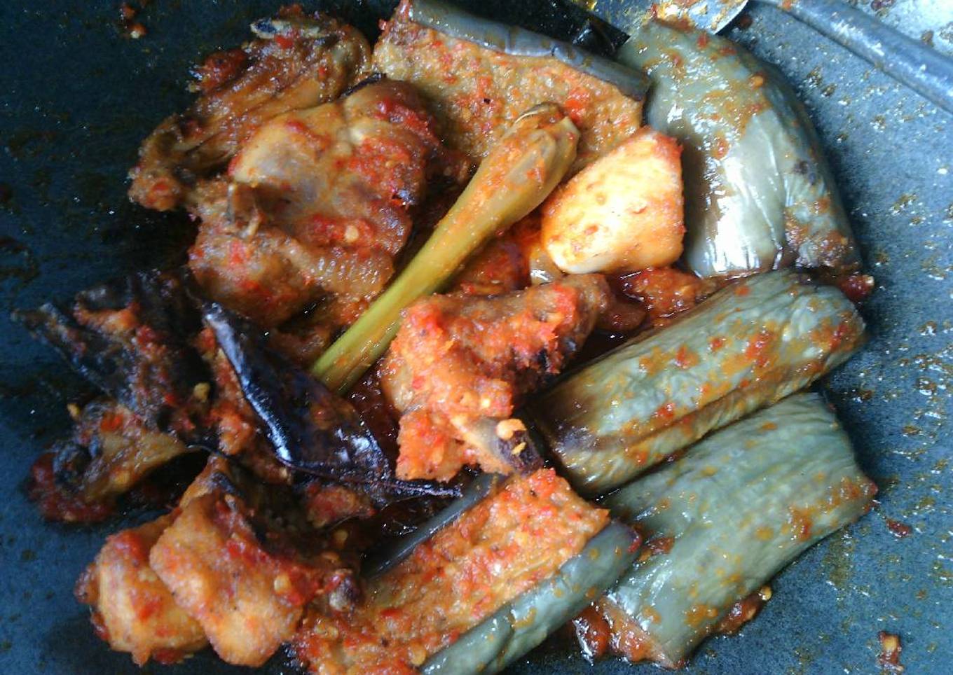 Langkah Mudah untuk Menyiapkan Ayam & terong balado yang Enak Banget