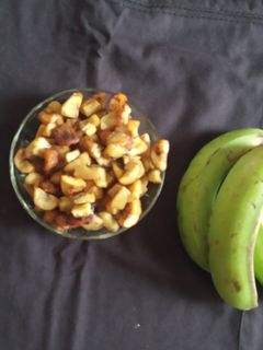 કાચા કેળા નું શાક (Kacha Kela Shak Recipe In Gujarati) રેસીપી મુખ્ય ફોટો