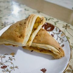 A picture of Aloo patty.