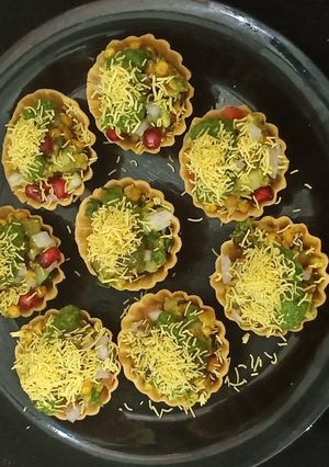 બાસ્કેટ ચાટ(Basket Chaat Recipe in Gujarati) રેસીપી મુખ્ય ફોટો