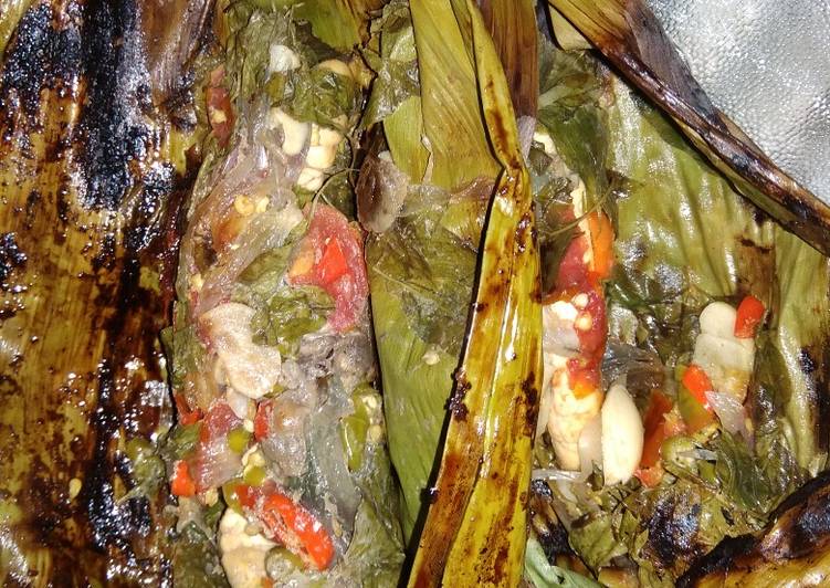 Cara mudah Membuat Pepes Jeroan Ikan, Lezat Sekali