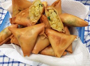 Foto resep Samosa Kentang Ayam
