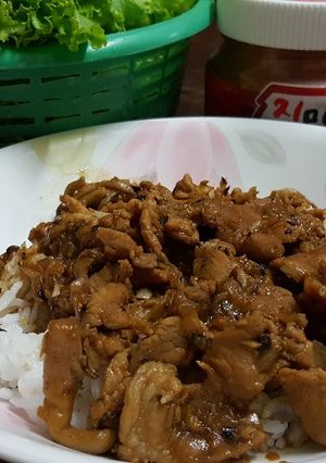 รูปของ ข้าวหน้าหมูกระเทียมพริกไทยดำ รสชาติญี่ปุ๊น ญี่ปุ่นนะ เตงงงง
