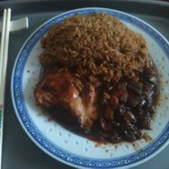 A picture of Japanese chicken breast in sticky yakiniku sauce egg fried rice.