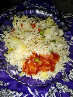 A picture of Egg fried rice 🍚.