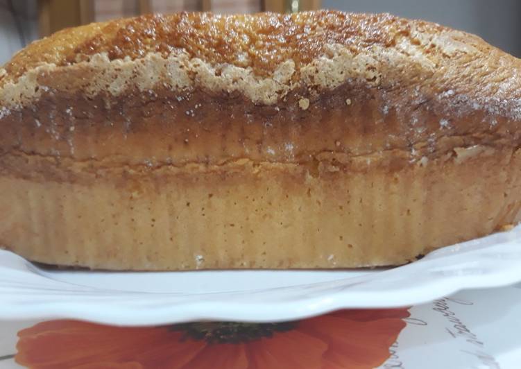 Bizcocho de mantequilla y leche condensada