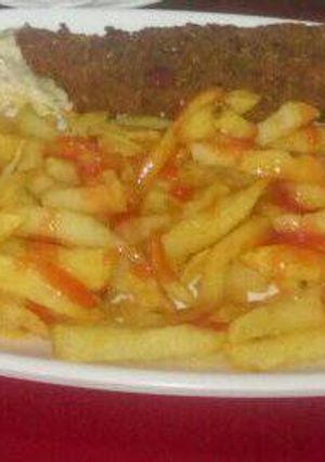 A picture of Chips and fish fillet.