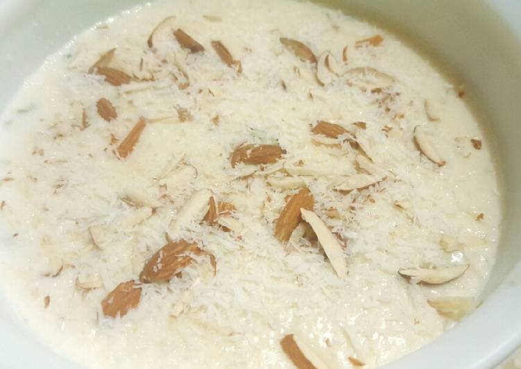 Recipe of Quick Rice Pudding/ Kheer Recipe😍