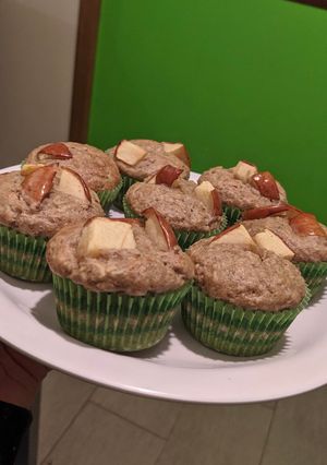 Una foto de Muffins de manzana y mantequilla de maní light🍎🥜