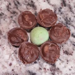 A picture of World's Best Peanut Butter cups.