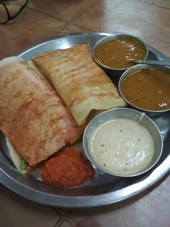 डोसा (dosa recipe in Hindi) रेसिपी मुख्य फोटो