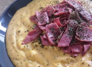 Foto resep Potato Onion Cream Soup with Cheddar Chunks and Beef Salami