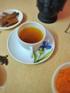 A picture of Tulsi & Black Pepper Khadha.