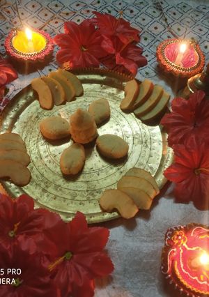 আপেল মিল্ক পেড়া (Apple ilk peda recipe in Bengali) রেসিপির প্রধান ছবি