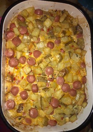 Una foto de Tortilla especial de Papa y Salchichas