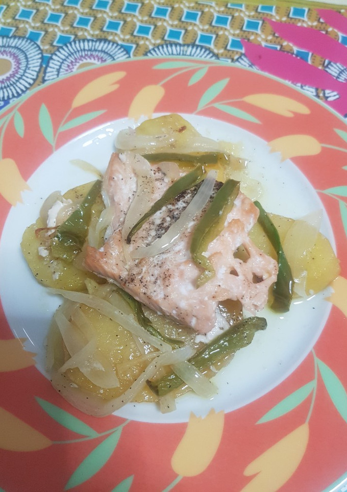 Una foto de Salmón al horno