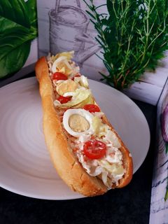 Une photo de Sandwich fraîcheur au surimi et crudités 😋 #janvier