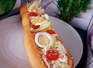 Une photo de Sandwich fraîcheur au surimi et crudités 😋 #janvier