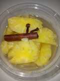 Setup Nanas dengan Kayu Manis dan Cengkeh