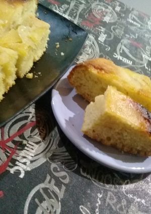 Una foto de Bizcochuelo tipo budín con agregado de sémola, peras y manzanas