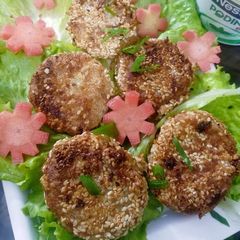 A picture of Sesame seed potato cutlets.