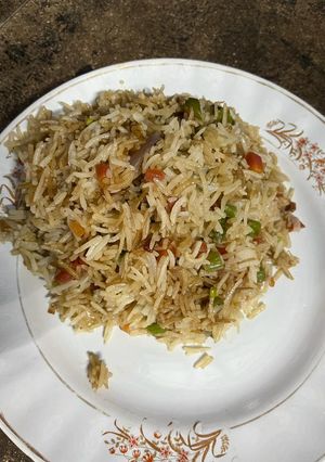 চাইনিজ ফ্রাইড রাইস (Chinese fried rice recipe in Bengali) রেসিপির প্রধান ছবি
