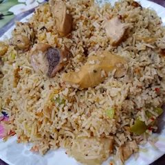 A picture of Chicken Yakhni Pulao.