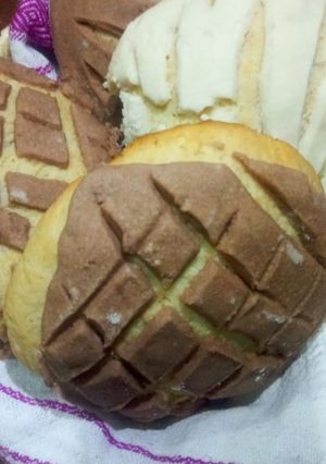 Una foto de ⭒Conchas blanco y negro⭒☕