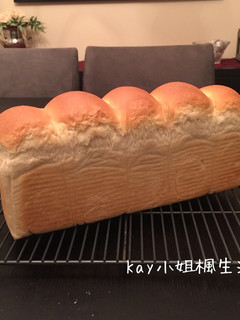 鮮奶油吐司(天然酵母版) 的食譜成品照片