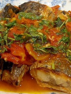 Hình của món Đuôi cá thu sốt cà.
