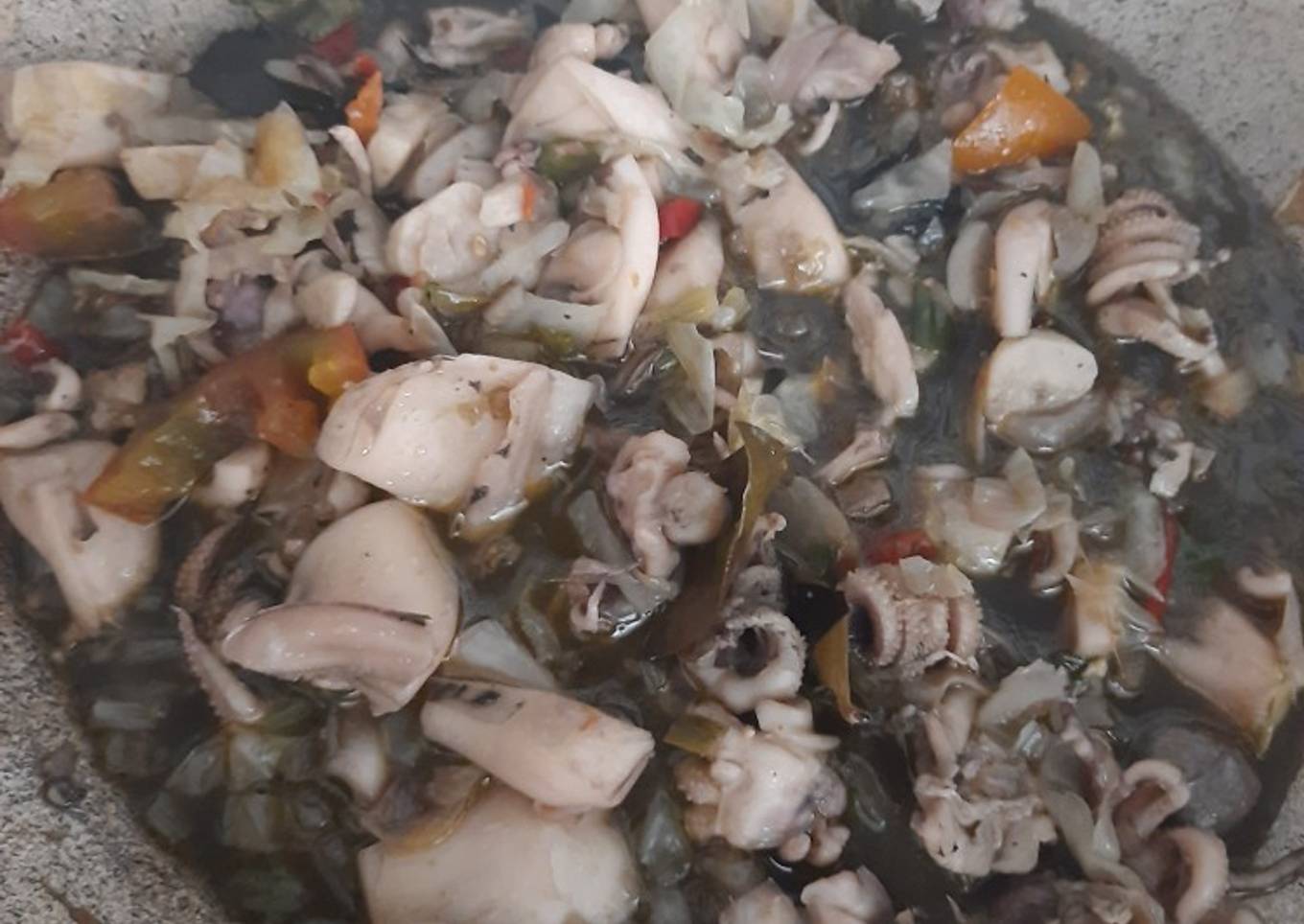 Tumis cumi maskak barva heitam podobna