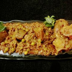 A picture of Mutton Keema kaleji with paya punjabi style.