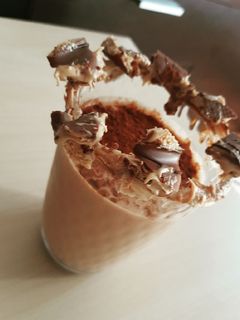 Una foto de Batido de kinder bueno y helado