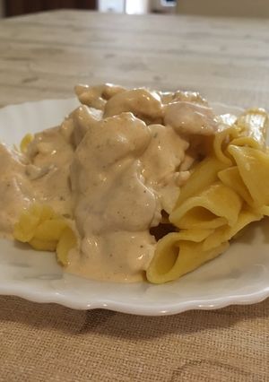 Két-sajtos csirke magyarosan recept fotója