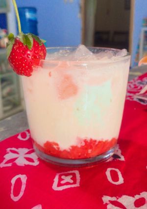 Foto resep 🍓Yakult Strawberry Milk🍓