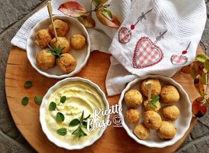 Foto di Polpette di ceci con salsa yogurt