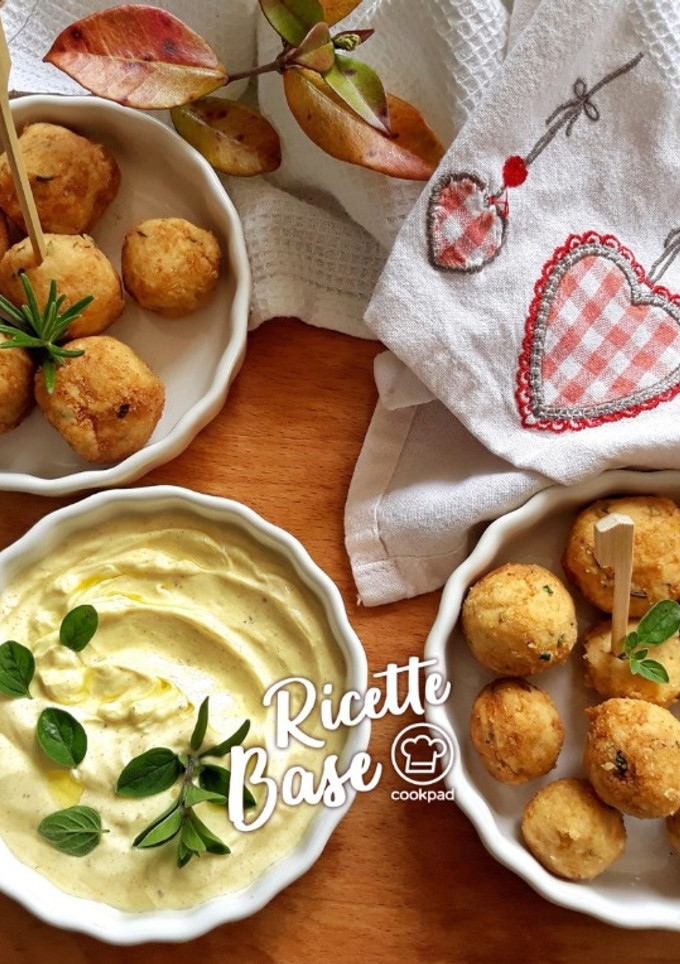 Foto di Polpette di ceci con salsa yogurt