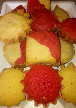 A picture of Vanilla and red velvet Cake.