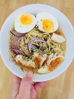 Una foto de Ramen casero de pollo 1.0