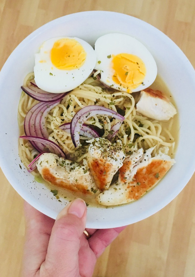 Una foto de Ramen casero de pollo 1.0