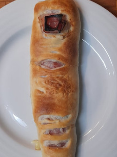 Foto de Folhado de Bacon, Queijo, Azeitonas e Tomate - Dedo da Bruxa