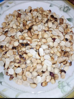 A picture of Roasted peanuts.