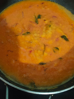 தக்காளி குழம்பு(tomato kulambu recipe in tamil) செய்முறை முக்கிய புகைப்படம்