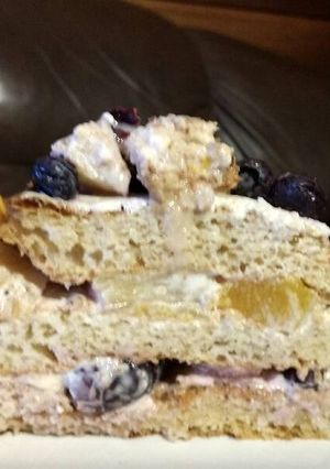 A picture of Cockney triple fruit pie.